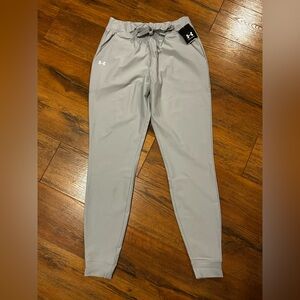 NWT Under Armour Light Gray Vanish Joggers Women’s XS, Long Athletic Pants